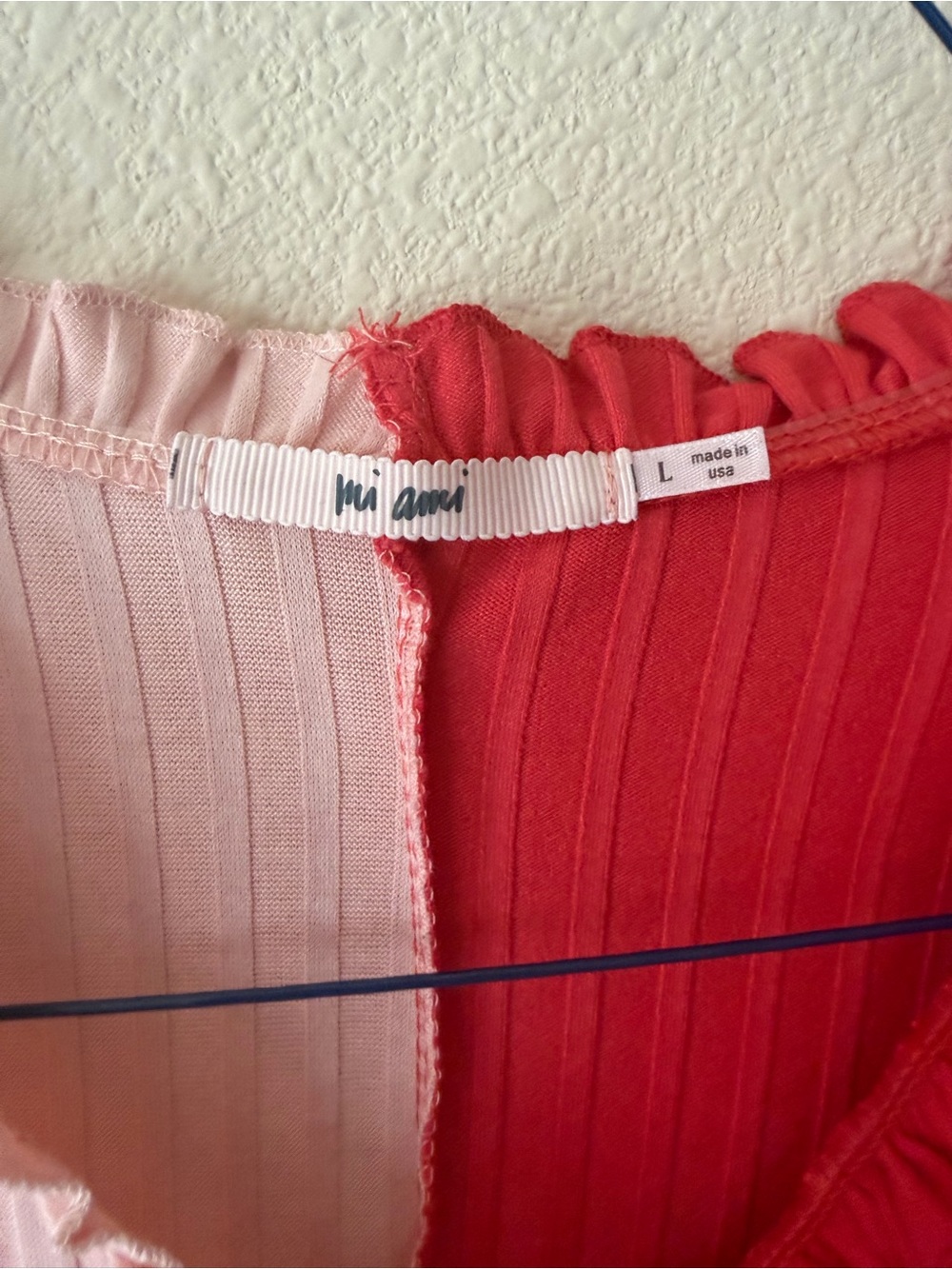 Pink & Red Ribbed Ruffle-Trim Short Sleeve Crop Top - Picture 2 of 3